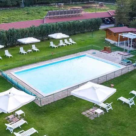 Iris Hotel