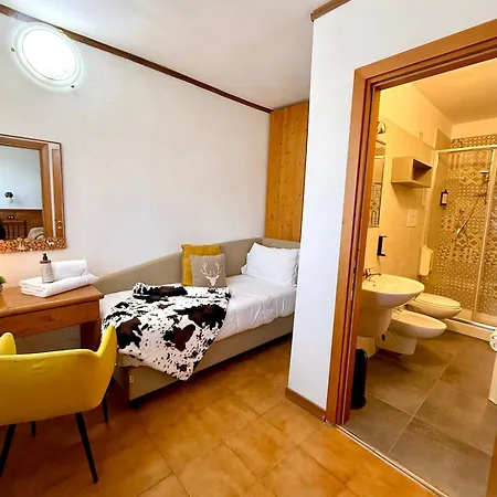 Hotel Iris
